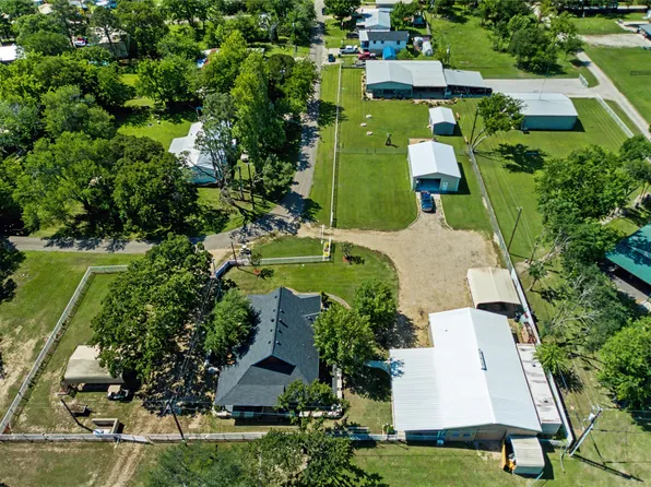 101 Friendship Cir, West Tawakoni, TX 75474
