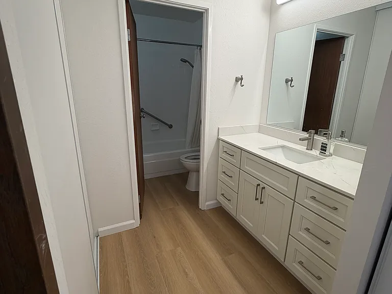 555 Pierce St #1410 — Photo 6