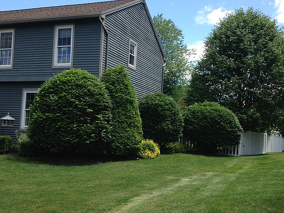 3rd image of 6 Pleasant Ln