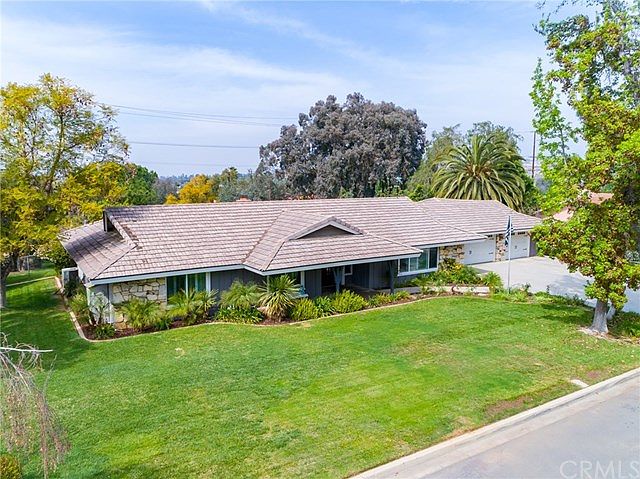 16498 Wagon Wheel Dr, Riverside, CA 92506 | Zillow