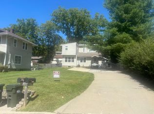 1330 E Davenport St #1328, Iowa City, IA 52245