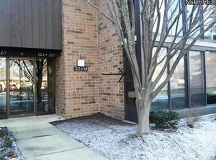 22958 Maple Ridge Rd UNIT 107, North Olmsted, OH 44070