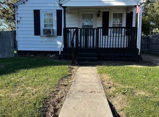 1204 W 16th St, Muncie, IN 47302