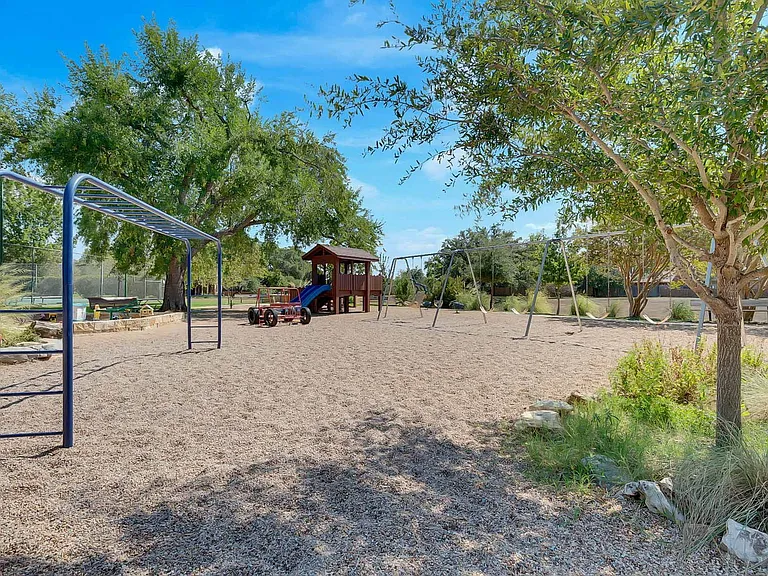5309 Beckett Cir — Photo 75