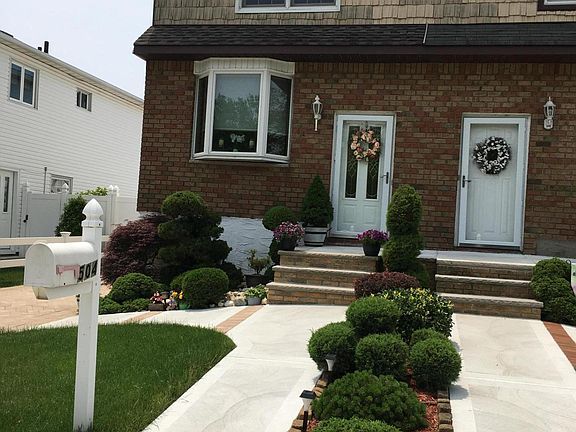 2nd image of 504 Dongan Hills Ave