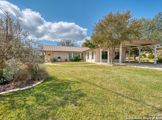 271 Edgewood Cir, Bandera, TX 78003