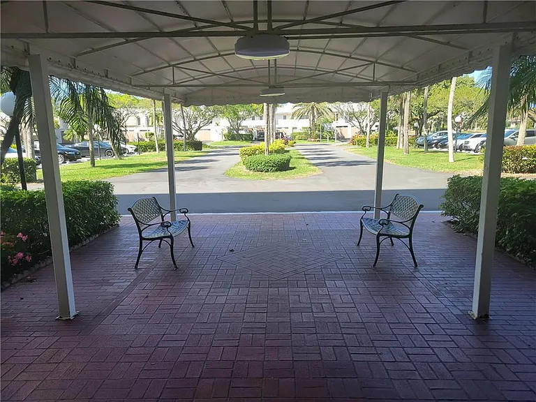 3050 N Palm Aire Dr #508 — Photo 23