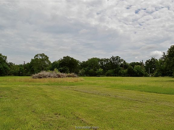 5th image of 1501 Coventry Pl