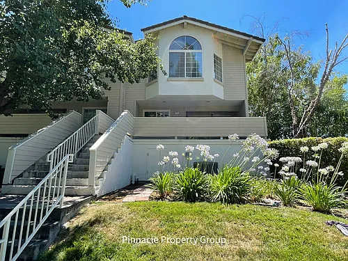 711 Hibiscus Pl Photo 1