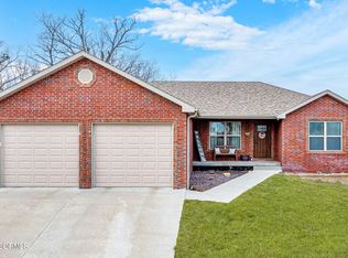 2621 Renns Lake Rd, Jefferson City, MO 65109