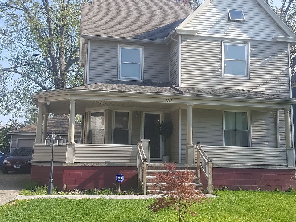 1st image of 1111 W 6th St