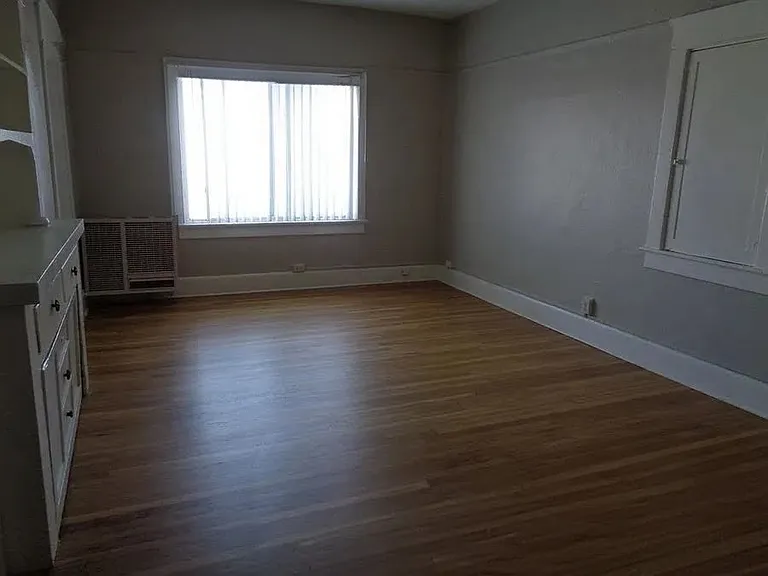 630 W Washington St #11 — Photo 5