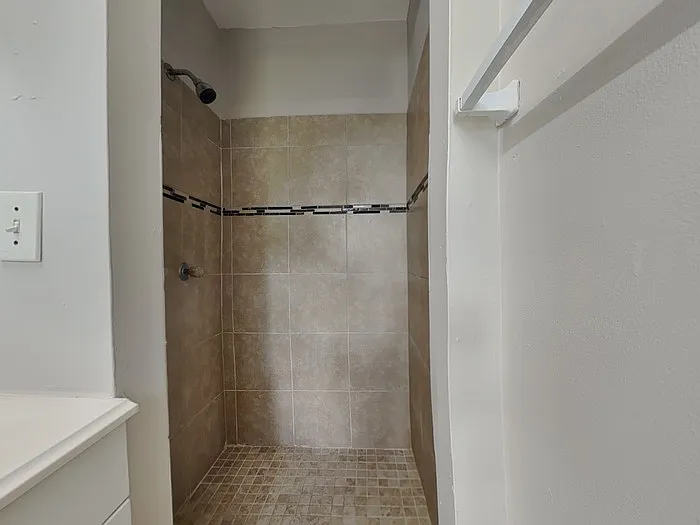 4333 Cynthia St — Photo 14