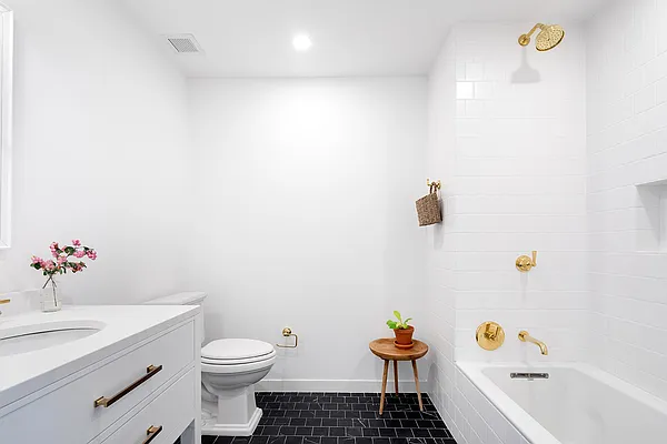 Sold by Douglas Elliman | media 15