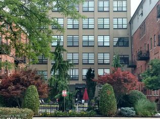 6533 E Jefferson Ave APT 607T, Detroit, MI 48207