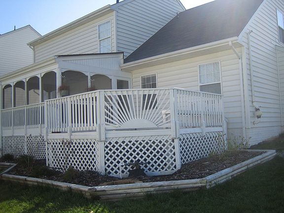 Back view - Deck/Screened Proch