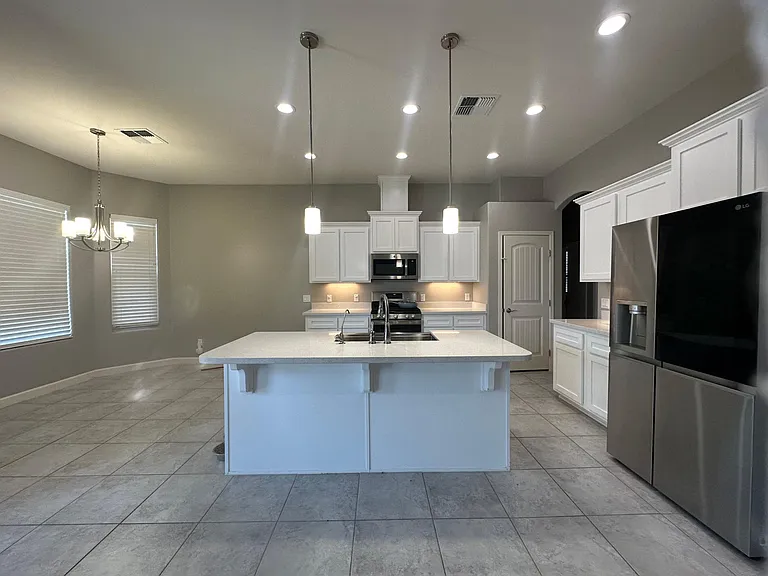 8192 E 35th Ln — Photo 8