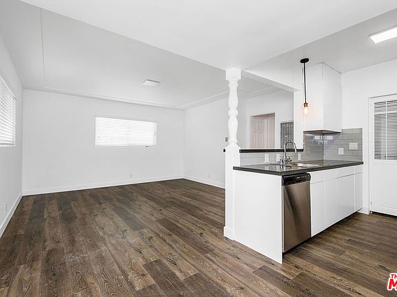 4th image of 411 W Franklin Ave APT 1