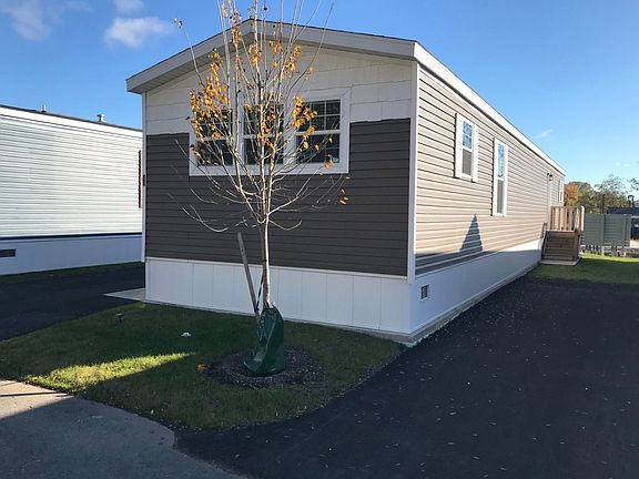 2nd image of 35 Windward Way