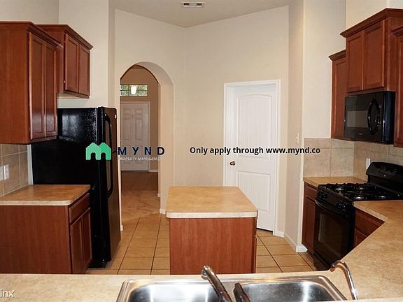 4th image of 1107 Imperial Lake Dr