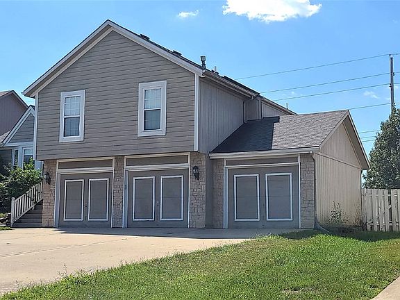 2nd image of 5420 NE Holiday Dr
