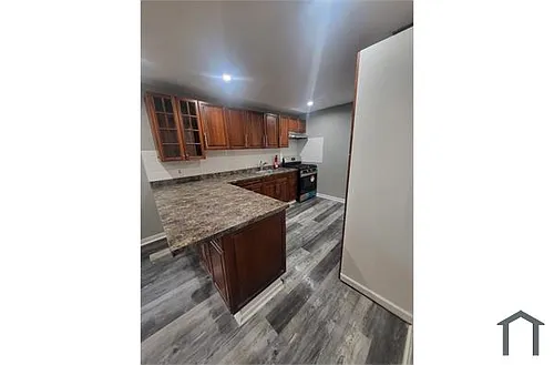 1538 Hunter St Photo 1