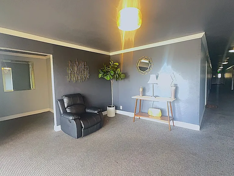 351 Lester Ave — Photo 9