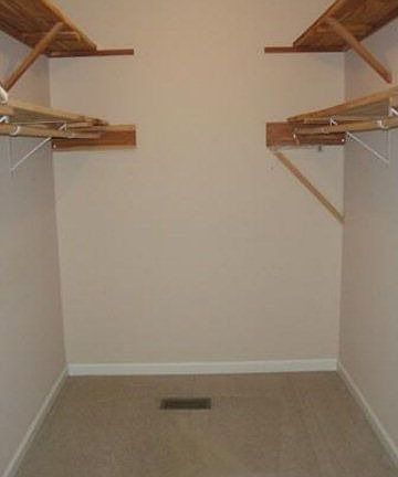 3rd image of 2810 Oakhaven Pl