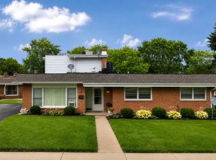 2000 Walnut St #2006-1000, Waukegan, IL 60087