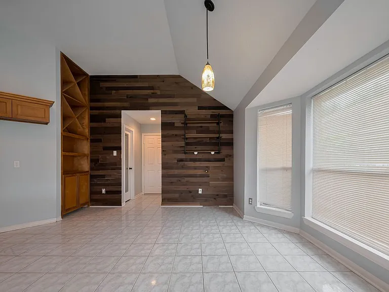 311 N Esplanade Ln — Photo 16