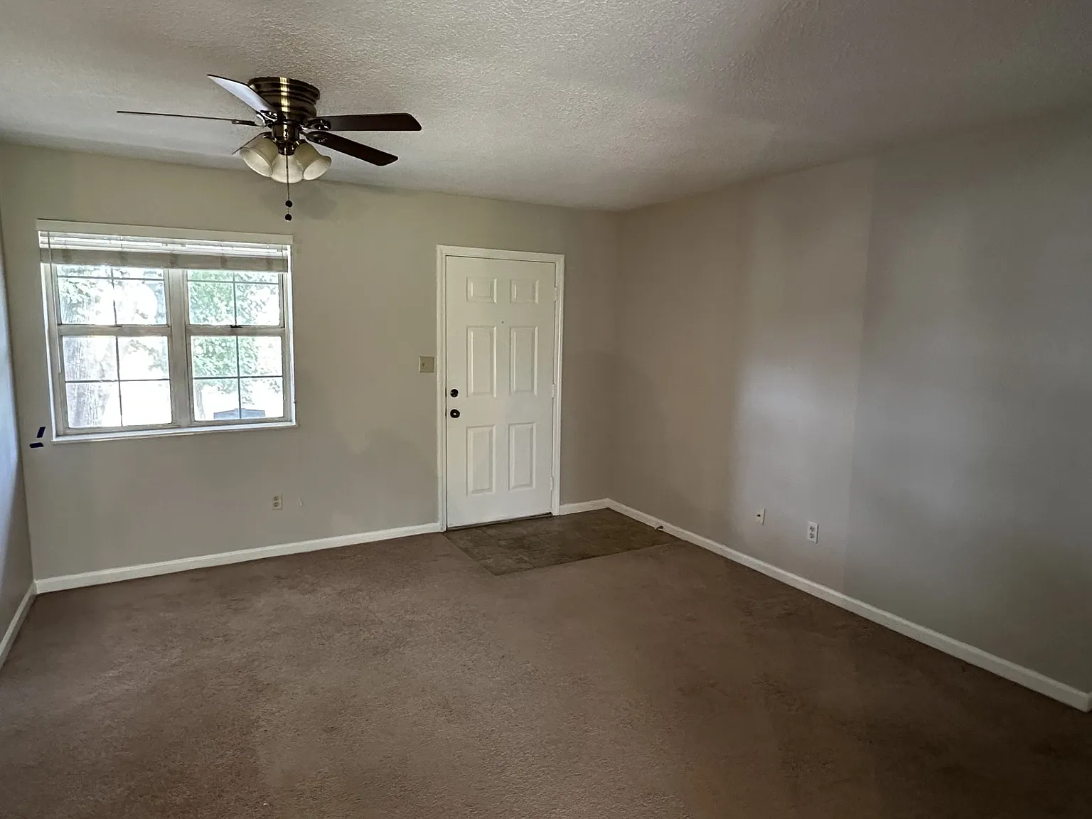 2 bed, 998 sqft, $1,700 — Photo 3