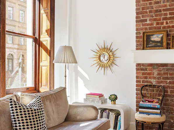 133 West 75th Street image 1 of 10