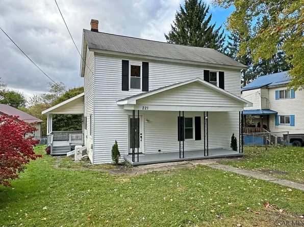 221 Cassandra Rd, Lilly, PA 15938