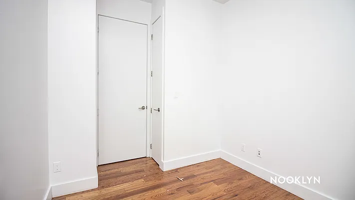 Rented by Nooklyn NYC LLC | media 32