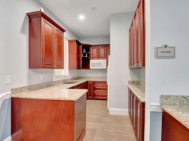 11723 Waterbend Ct — Photo 35
