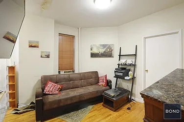 Rented by Bond New York