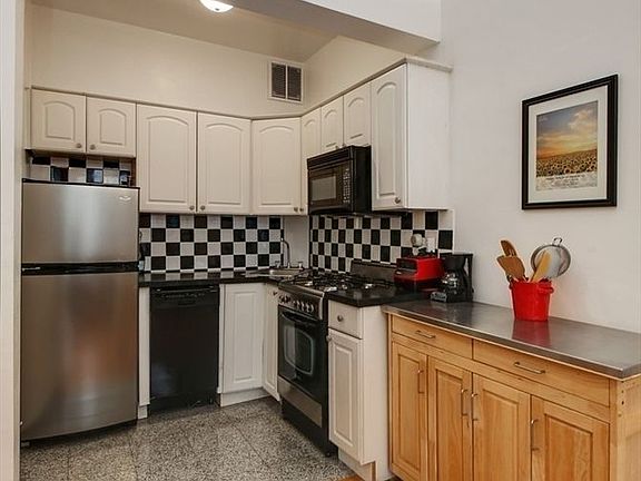 2nd image of 60 W 71st St APT 2A