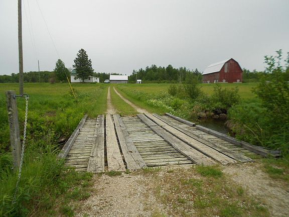 5th image of W14945 Us Highway 2