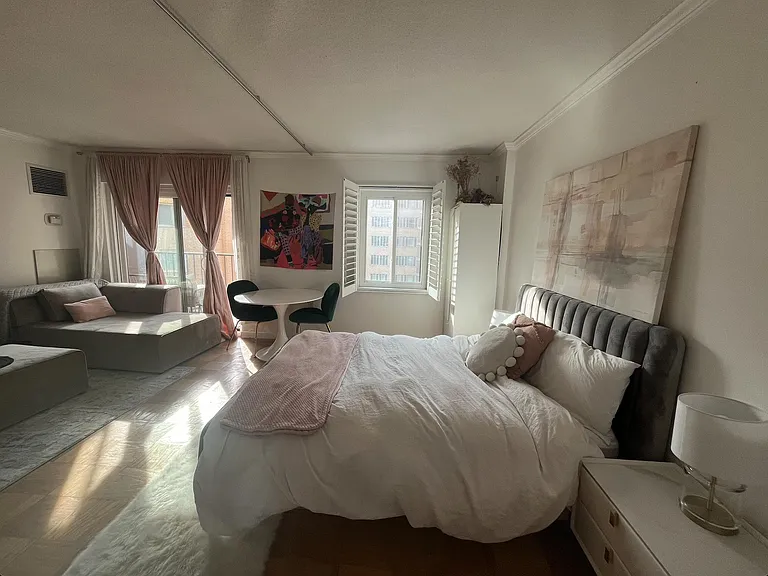 Light filled JR1 bed