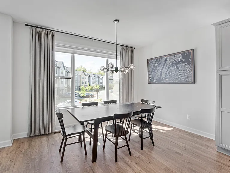 1810 Fowler St — Photo 20