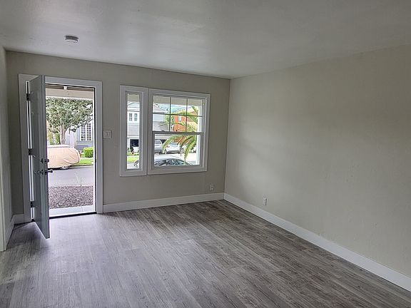 3rd image of 321 W K St