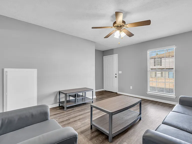 The Block Townhomes — Photo 10