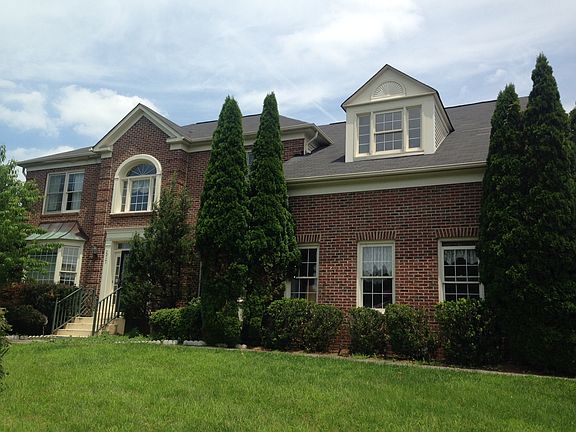 3rd image of 2821 Mustang Dr