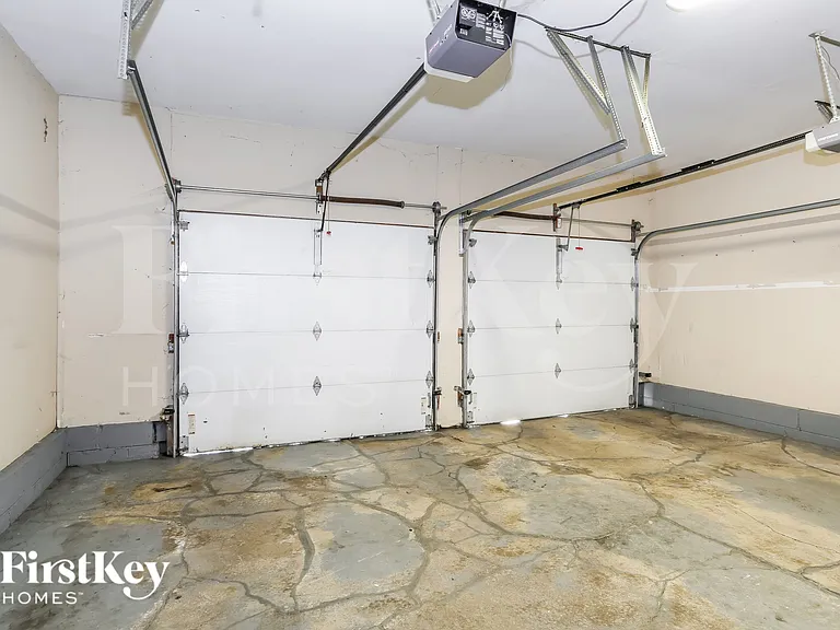 560 Corral Gate Ct — Photo 17