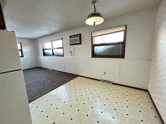 2nd image of 1424 10th Ave SE #3