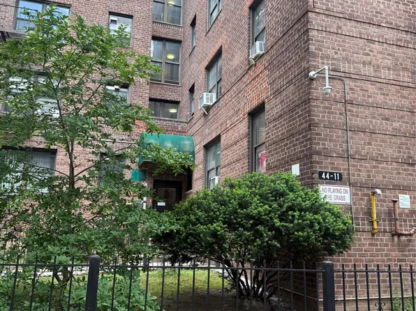 44-11 Macnish Street #1E, Elmhurst, NY 11373