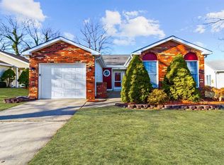 1357 Gleniffer Hill Rd, Toms River, NJ