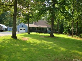 8420 Daybreak Dr, Amelia Court House, VA 23002