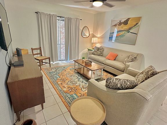 5th image of 2224 S Piney Point Rd APT 221