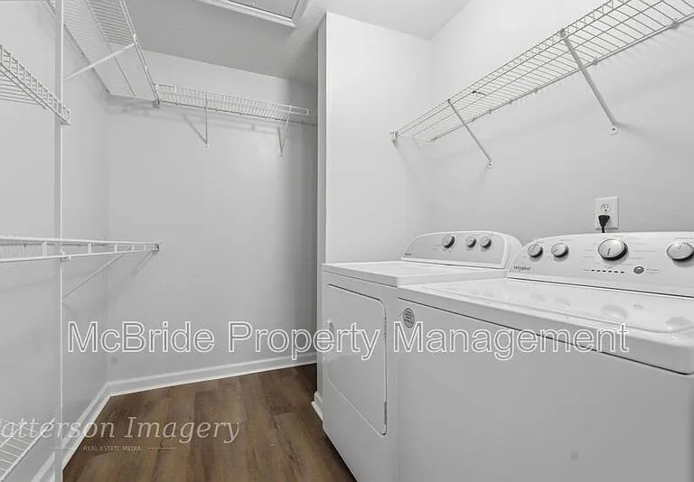 1217 Longpoint Dr — Photo 15